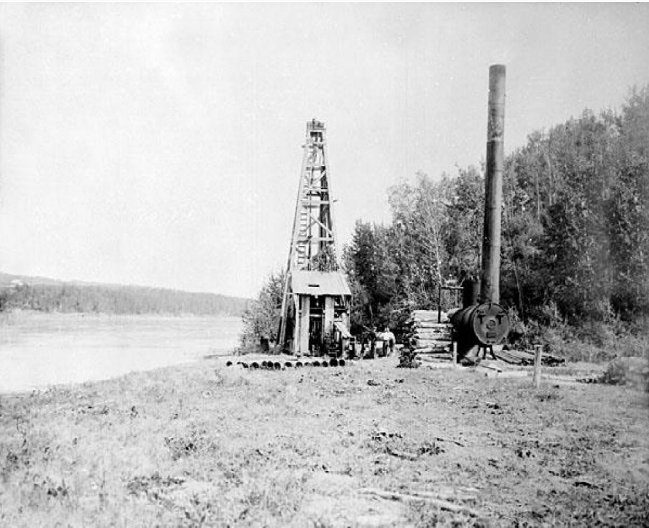 Primer pozo de petróleo en Alberta, en el río Athabasca. Imagen disponible bajo licencia Creative Commons CC0.