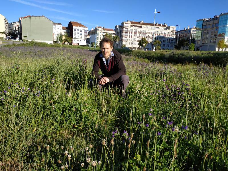 Revelling in the flowers before having to head back to the big cities.