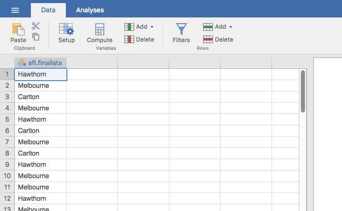 [<span class="filename">aflsmall_finalists.csv</span>](data/aflsmall_finalists.csv)ファイルに格納されている変数を<span class="jamovi">jamovi</span>で表示した様子。